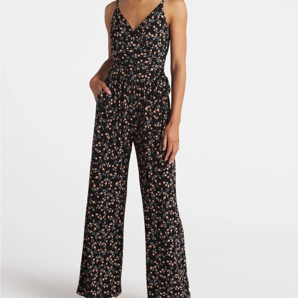 Kaleigh Women’s Black Floral Jumpsuit - Picture 7 of 11